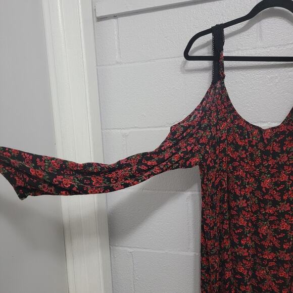 Torrid Cold Shoulder Peasant Top 3X 90s Y2K Red Floral 22/24 759 - Picture 8 of 11